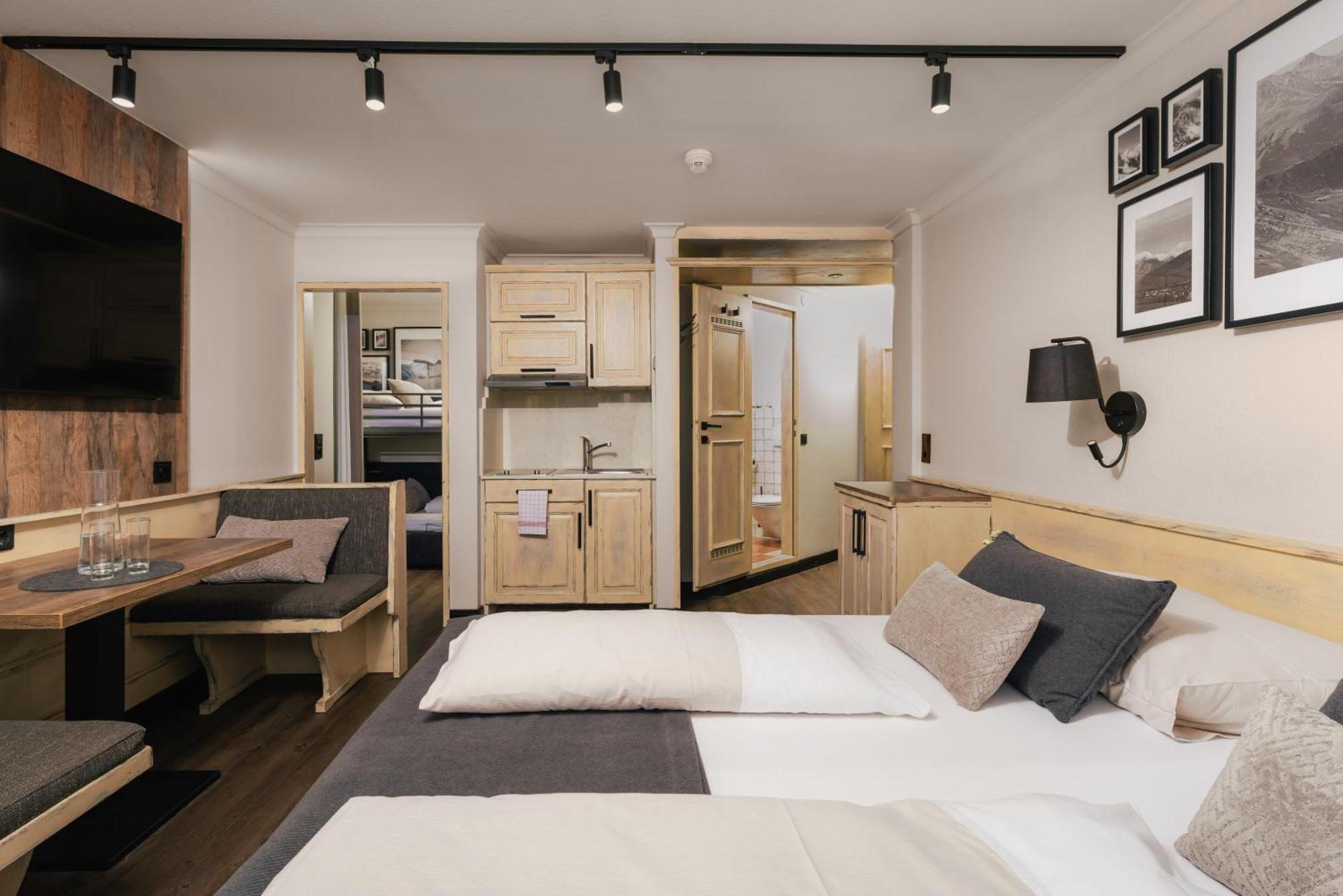 Mondi Hotel اكسامز المظهر الخارجي الصورة