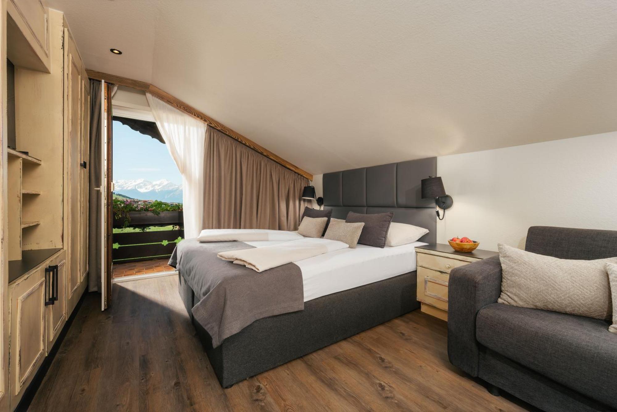 Mondi Hotel اكسامز المظهر الخارجي الصورة