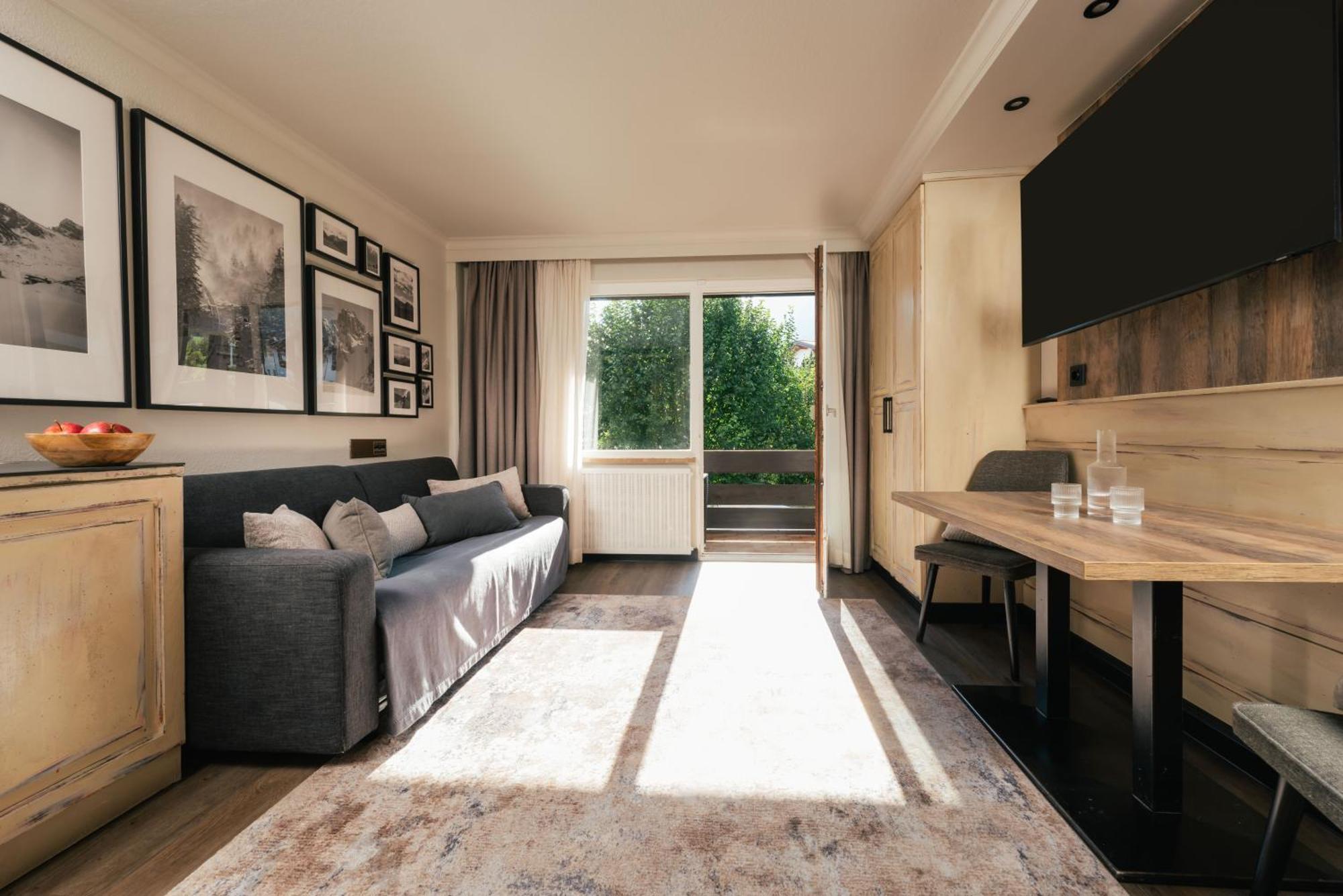 Mondi Hotel اكسامز المظهر الخارجي الصورة