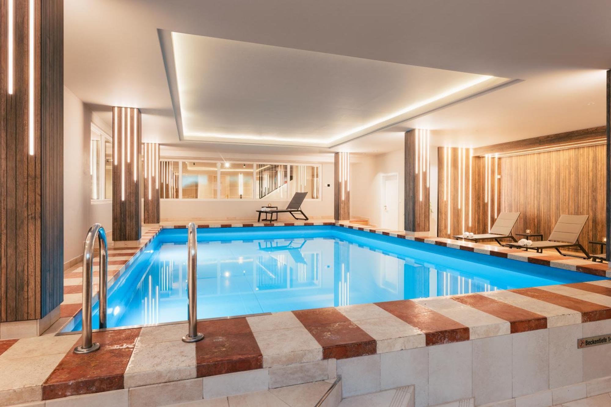 Mondi Hotel اكسامز المظهر الخارجي الصورة